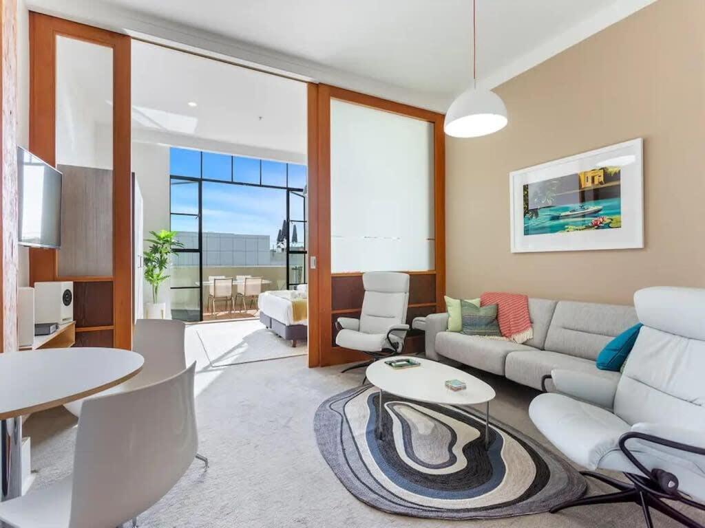 Lovely Bright Apartment With Balcony Pool And Gym Auckland Dış mekan fotoğraf